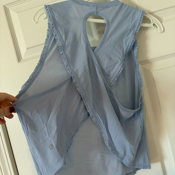 NWT Lululemon Fast As Light Tank SE Frilled LAVD Lavender SZ 10 - Picture 2 of 3